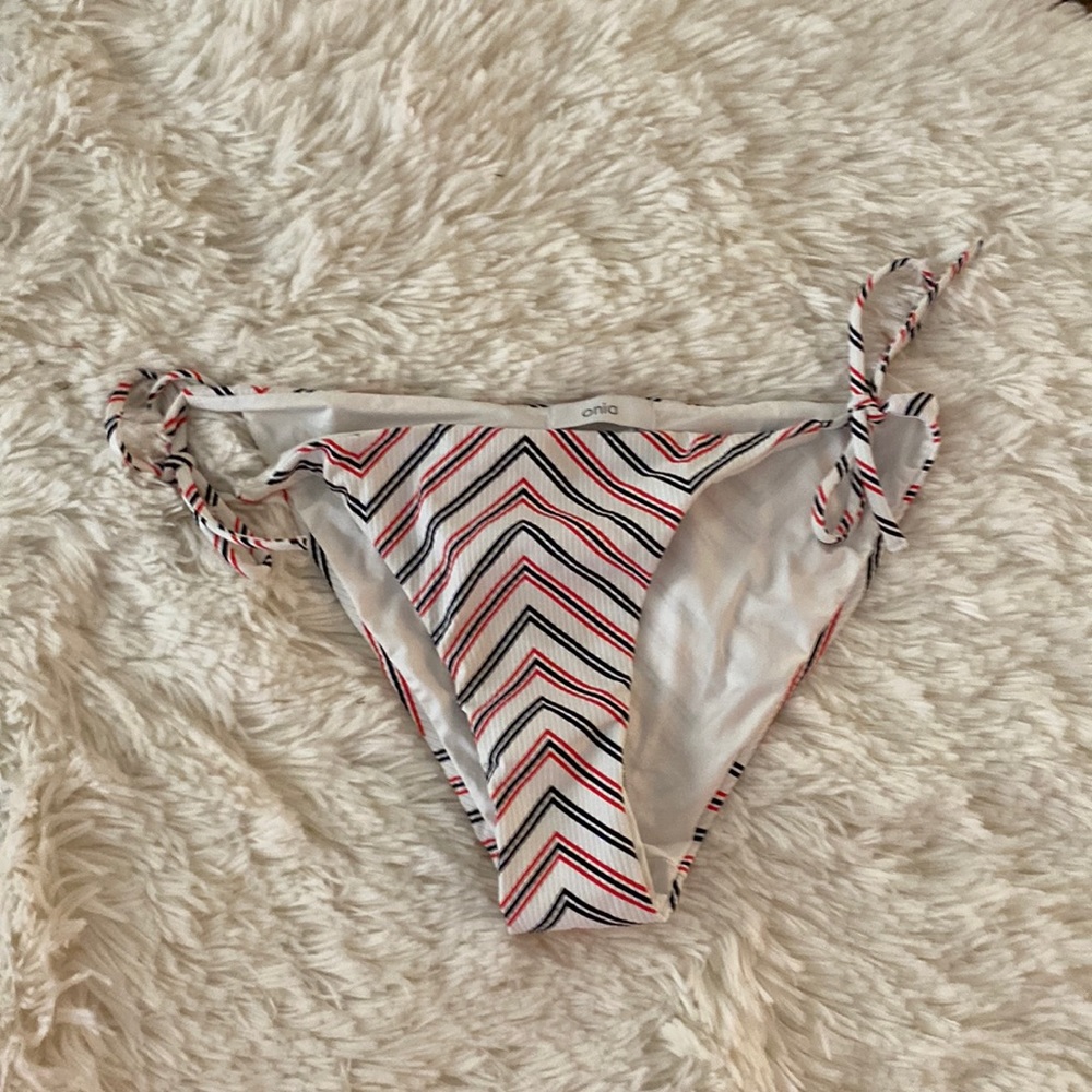 Onia Kate Ribbed Bikini Bottom in Chevron Stripe Size small - Picture 4 of 7
